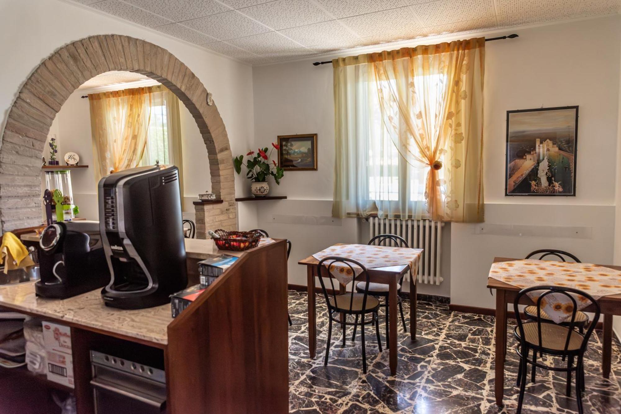 Agriturismo Il Girasole Асизи Екстериор снимка