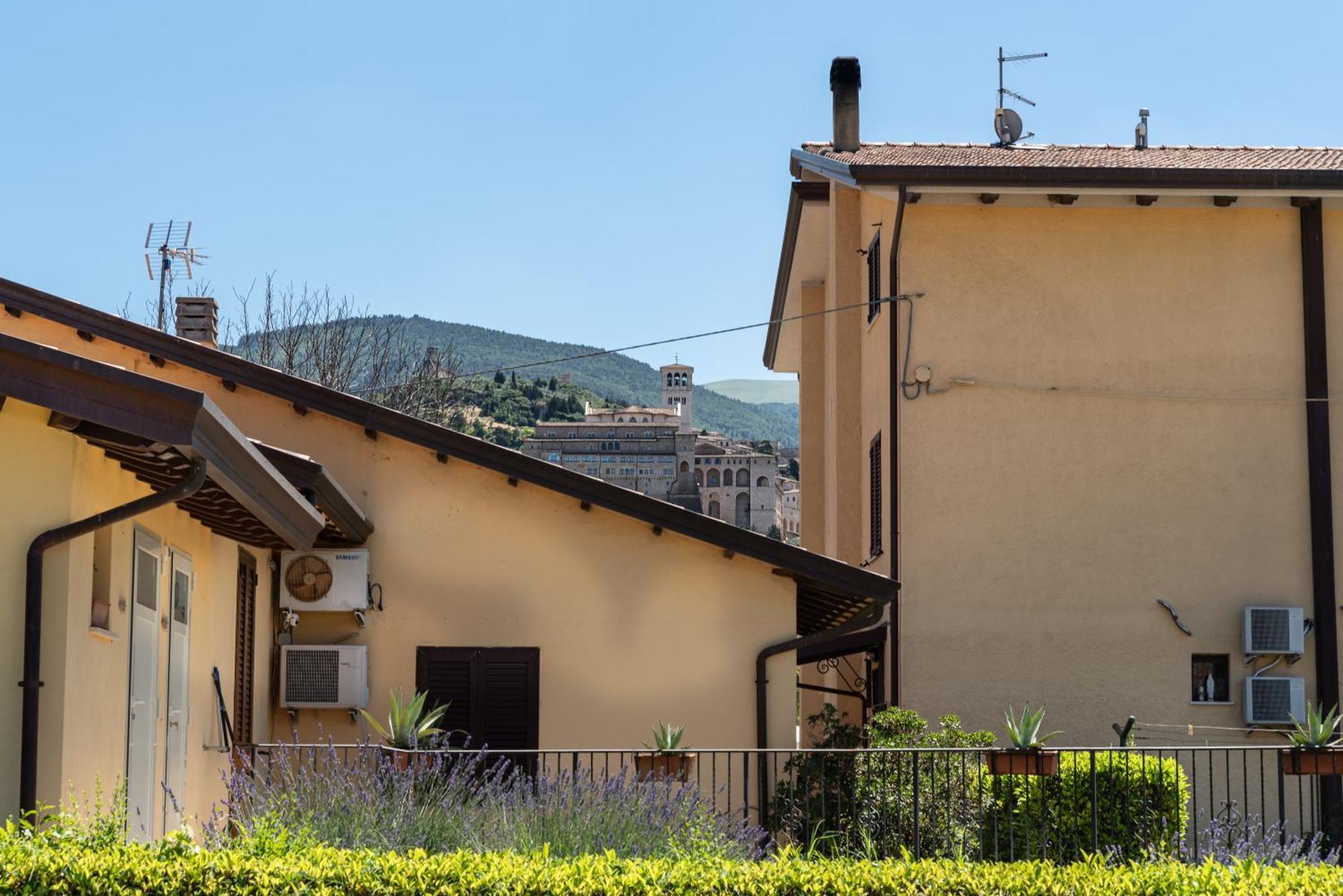 Agriturismo Il Girasole Асизи Екстериор снимка