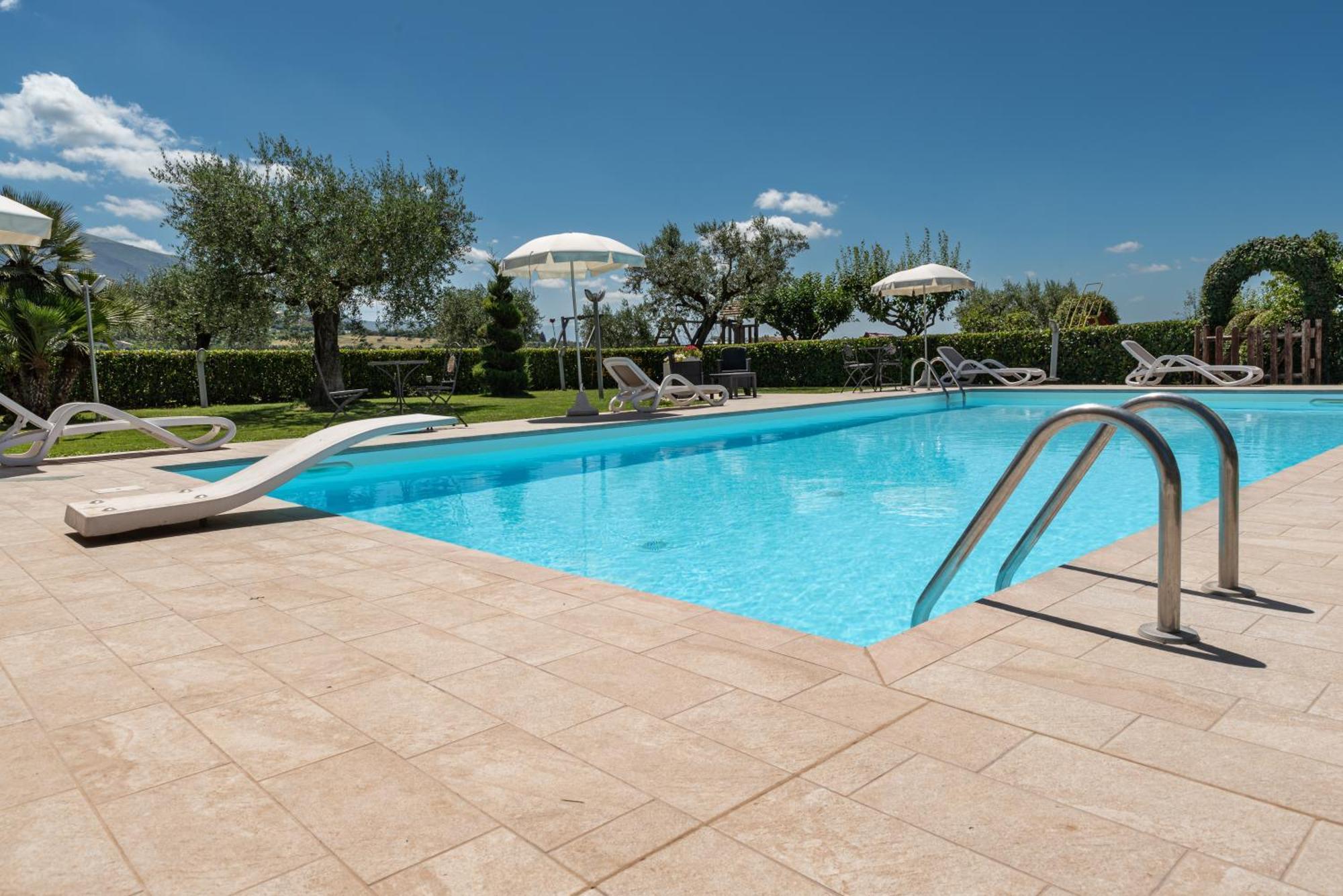 Agriturismo Il Girasole Асизи Екстериор снимка