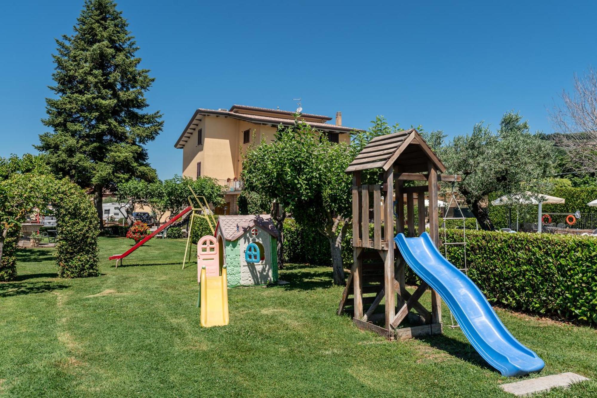 Agriturismo Il Girasole Асизи Екстериор снимка