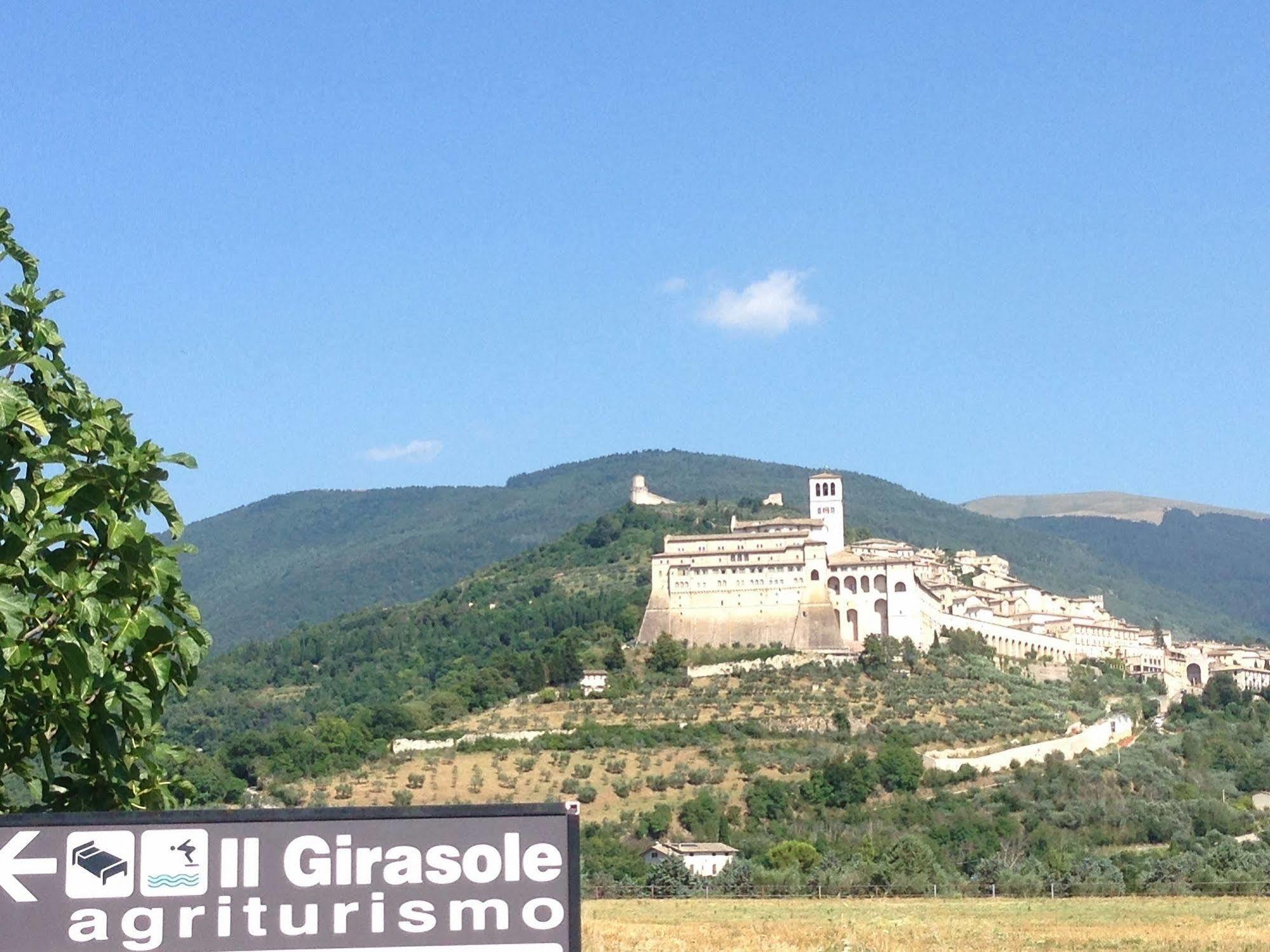 Agriturismo Il Girasole Асизи Екстериор снимка