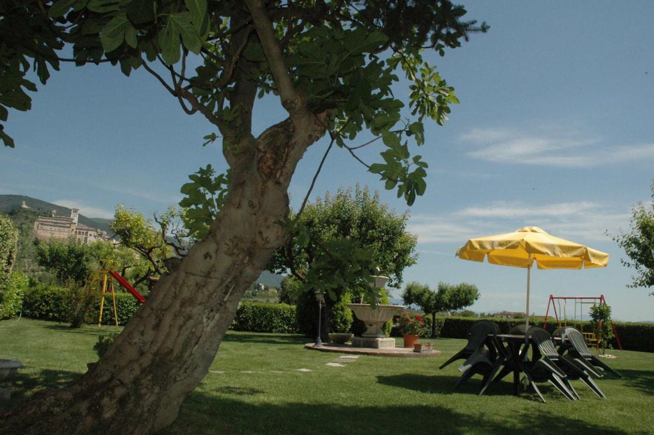 Agriturismo Il Girasole Асизи Екстериор снимка