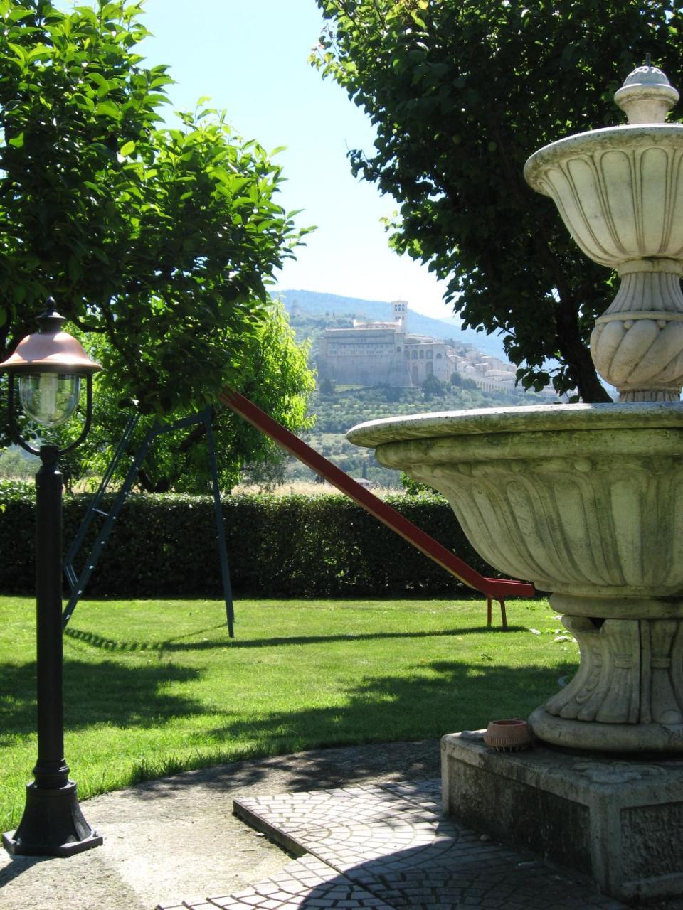 Agriturismo Il Girasole Асизи Екстериор снимка